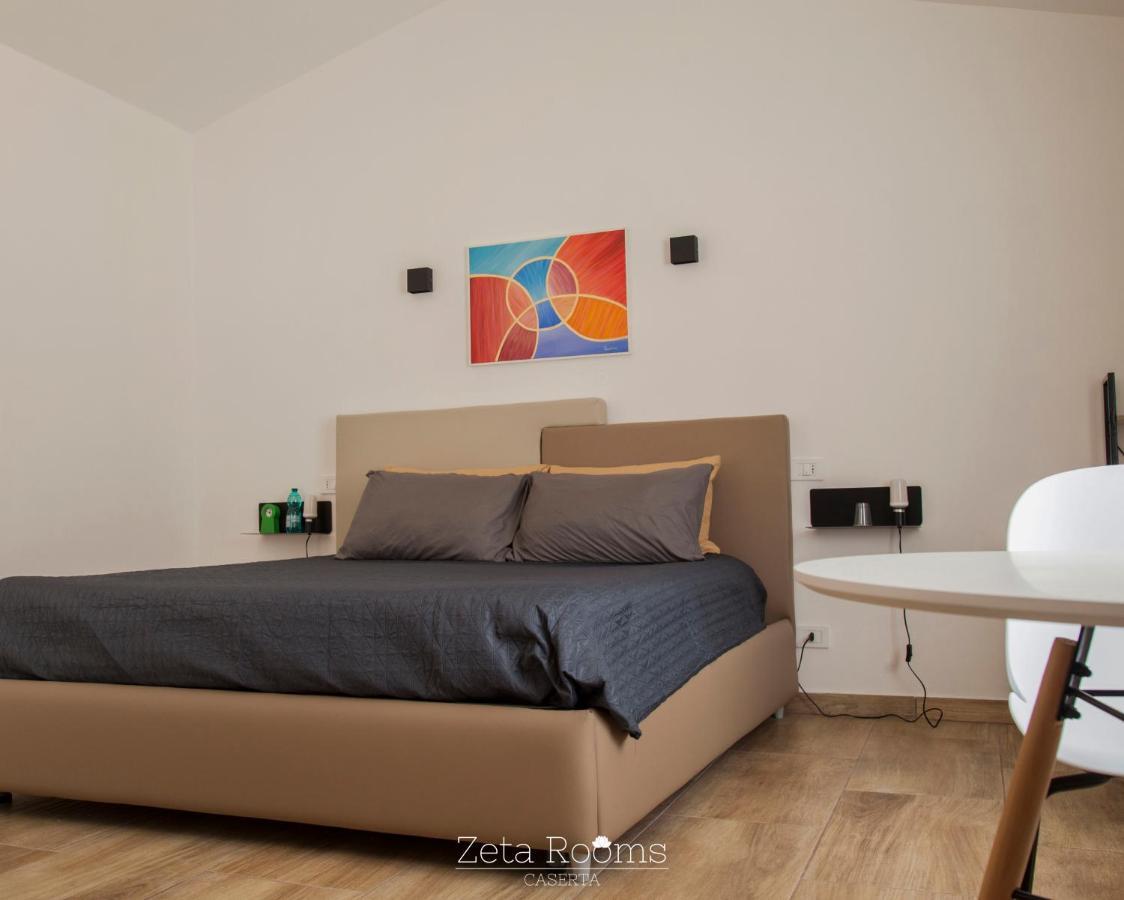 Zeta Rooms กาแซร์ตา ภายนอก รูปภาพ