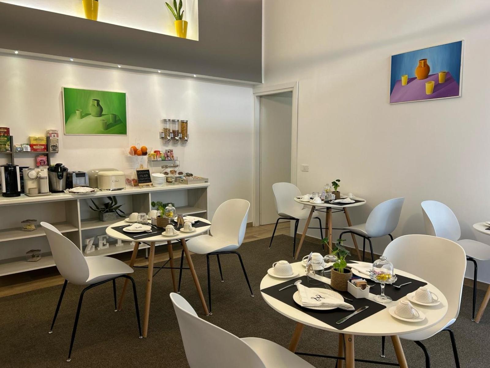Zeta Rooms กาแซร์ตา ภายนอก รูปภาพ