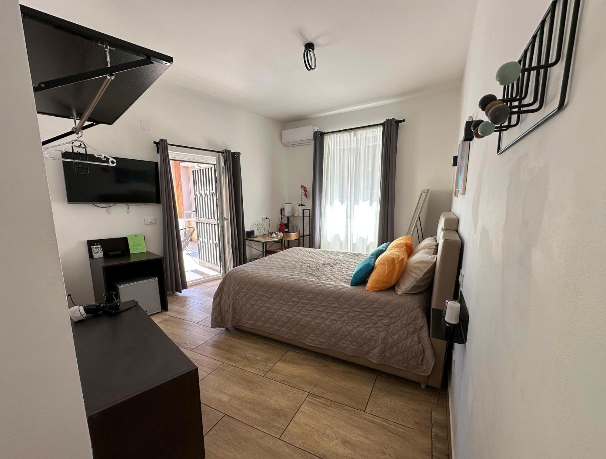 Zeta Rooms กาแซร์ตา ภายนอก รูปภาพ